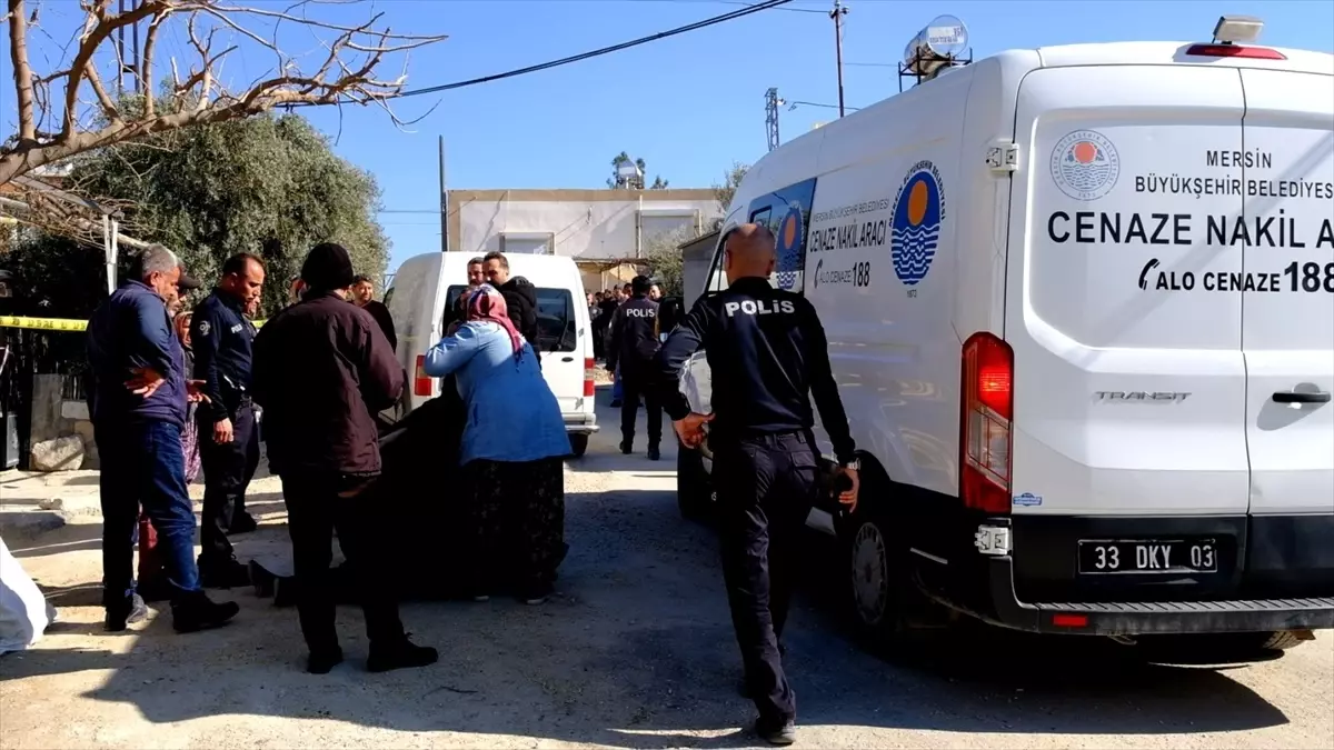 Mersin’de Torun Dehşeti: Dedesi ve Büyükanneyi Bıçaklayarak Öldürdü