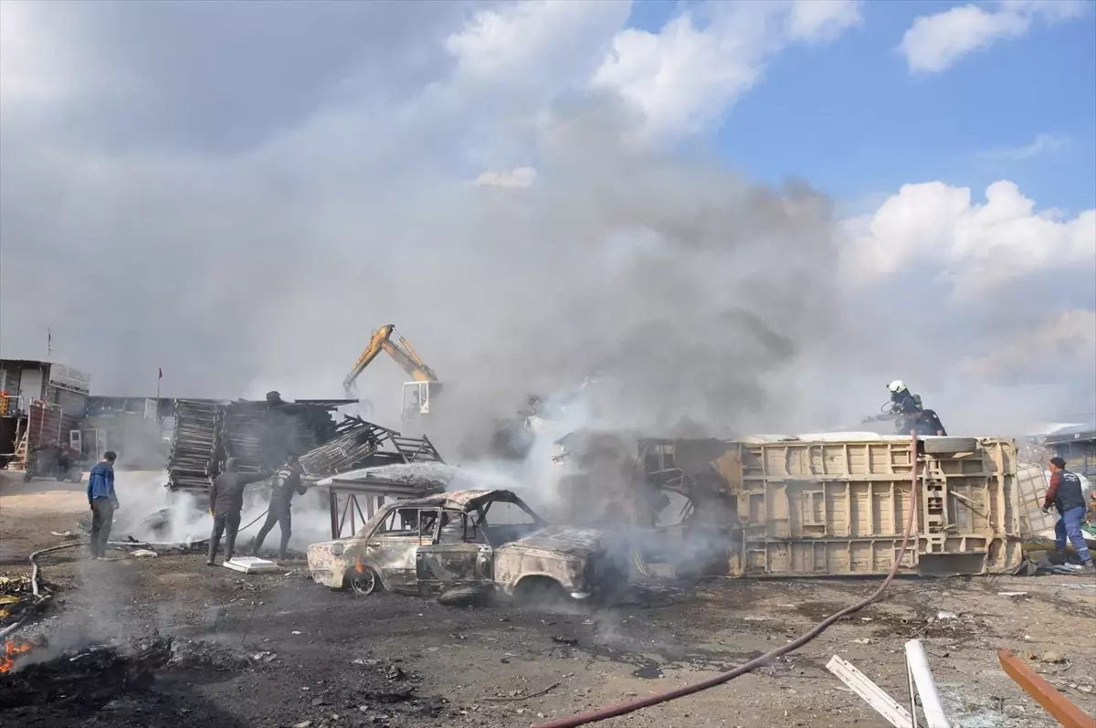 Mersin Silifke’de Hurdalık Alanda Yangın