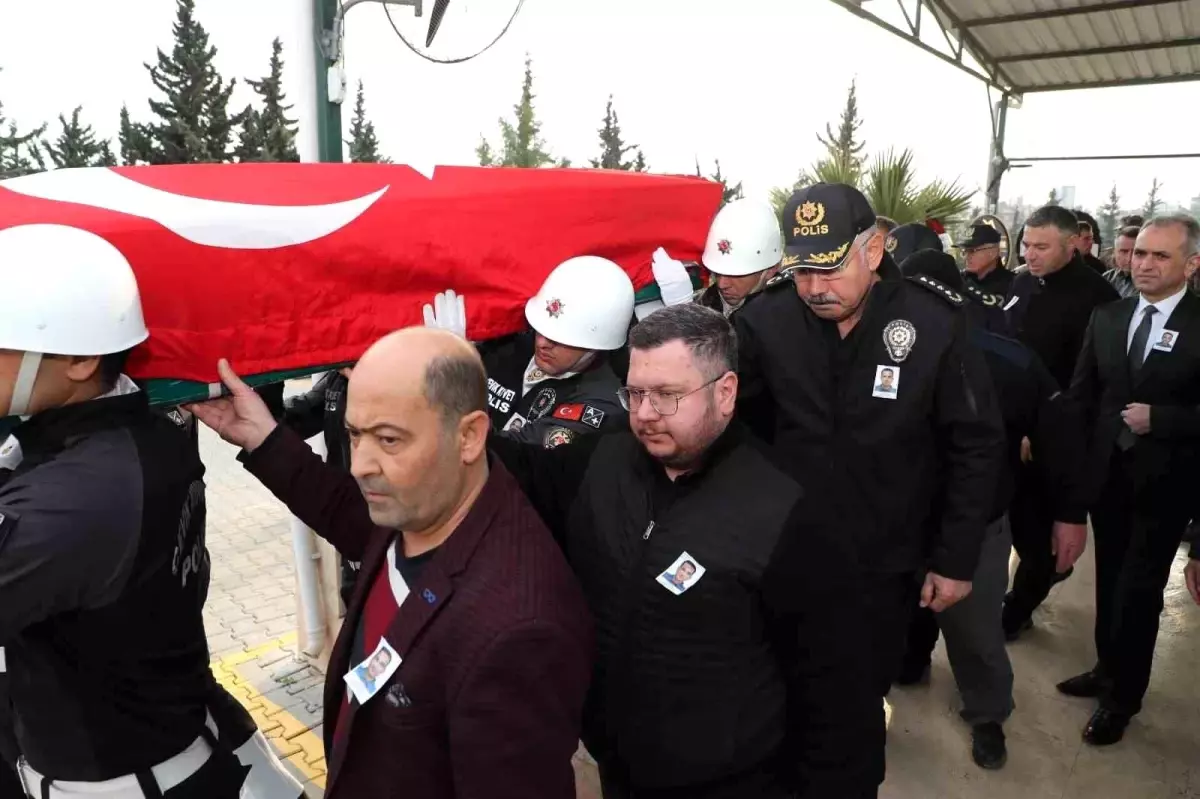 Mersin’de Parkinson Hastalığından Hayatını Kaybeden Polis Memuru Uğurlandı