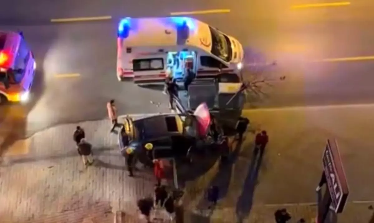 Mersin’de Trafik Kazaları Kameralara Yansıdı