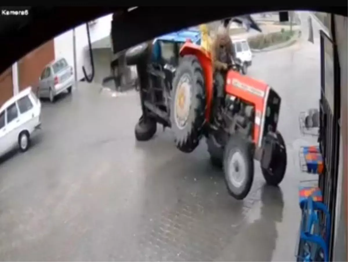 Mersin’de Traktör Kazası Kıl Payı Atlatıldı