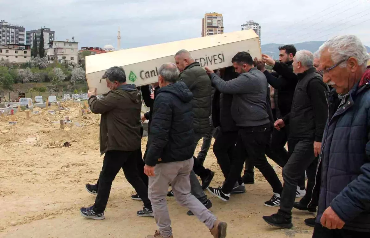 Sendika Başkanı Deniz Ilgan’ın Cenazesi Mersin’de Defnedildi